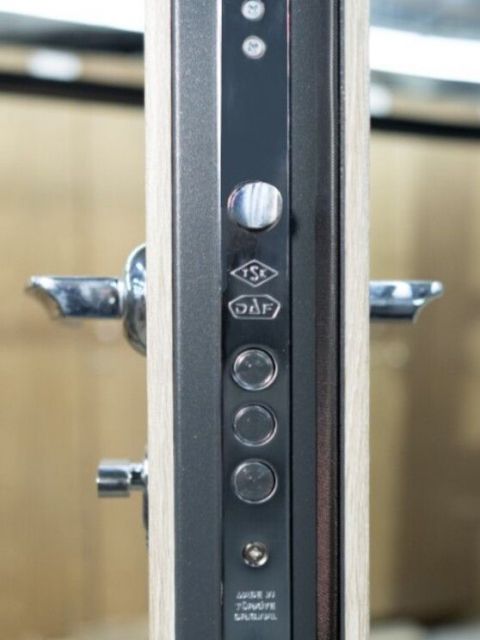 MODERNO STEEL varcia_spyna 1.jpg